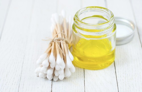 10 usos alternativos para o azeite de oliva que você não conhecia