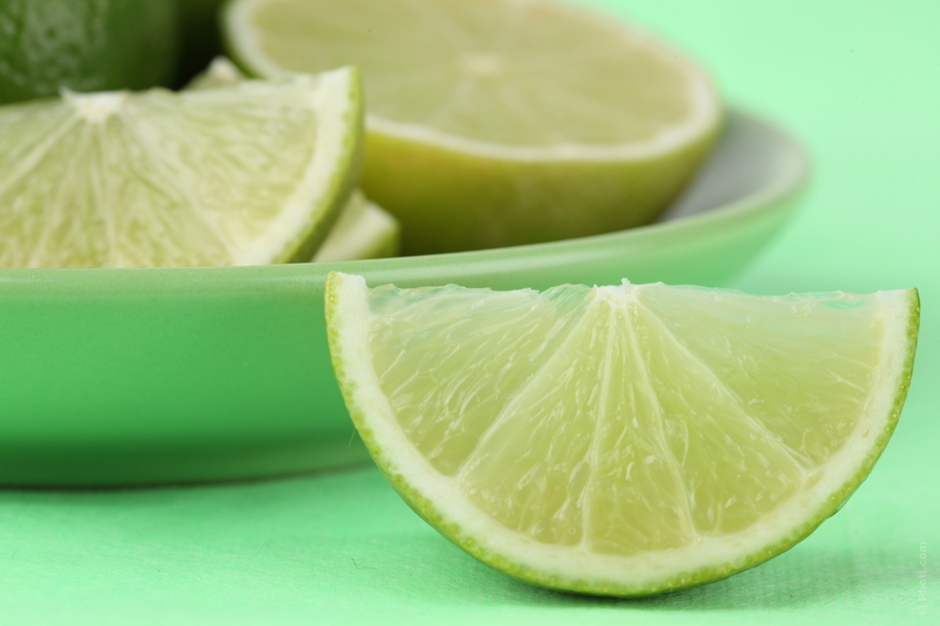 Vapor aromático com limão para limpar os pulmões