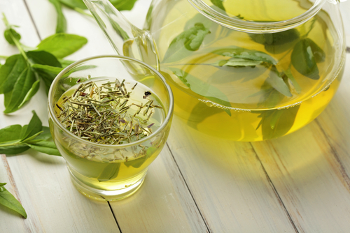 Chá verde para desintoxicar o corpo
