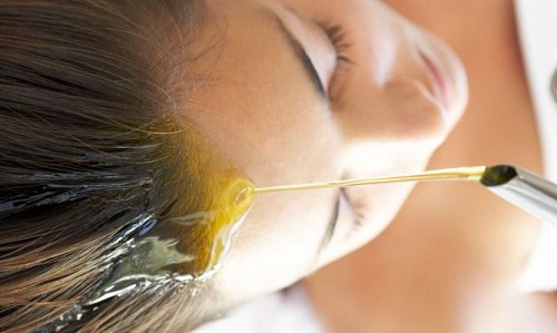 6 óleos naturais para tratar os cabelos danificados
