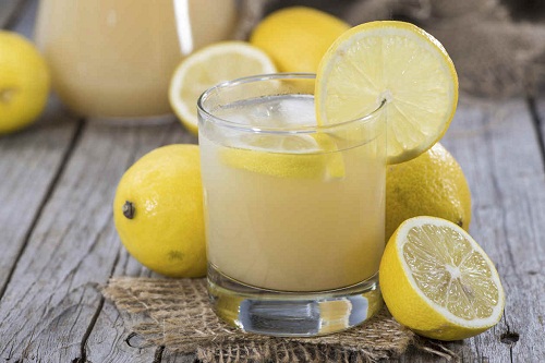 Suco de limão para indigestão