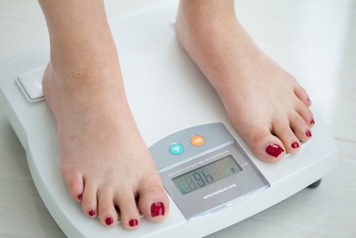 Pessoa com perda de peso por causa do câncer de orofaringe