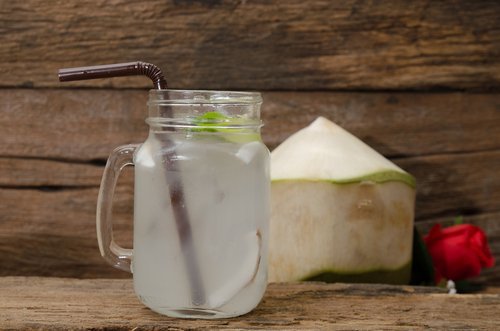 Água de coco para controlar a hipertensão